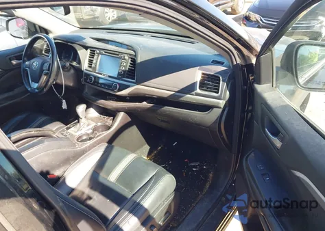 2017 Toyota Highlander Se из США, поврежденный, VIN 5TDKZRFH4HS508996